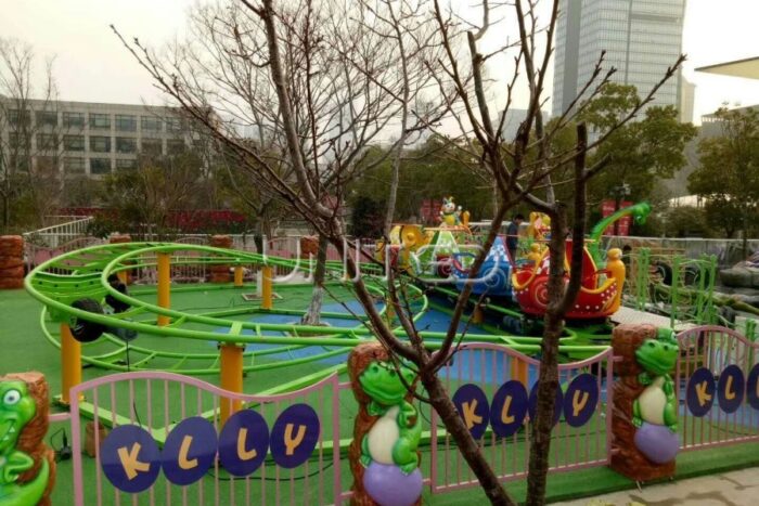 Snail Track Train Rides